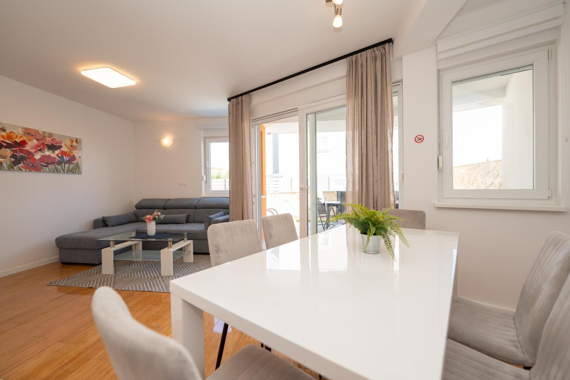 Apartment Funtastic With Private Pool Novalja Exterior photo