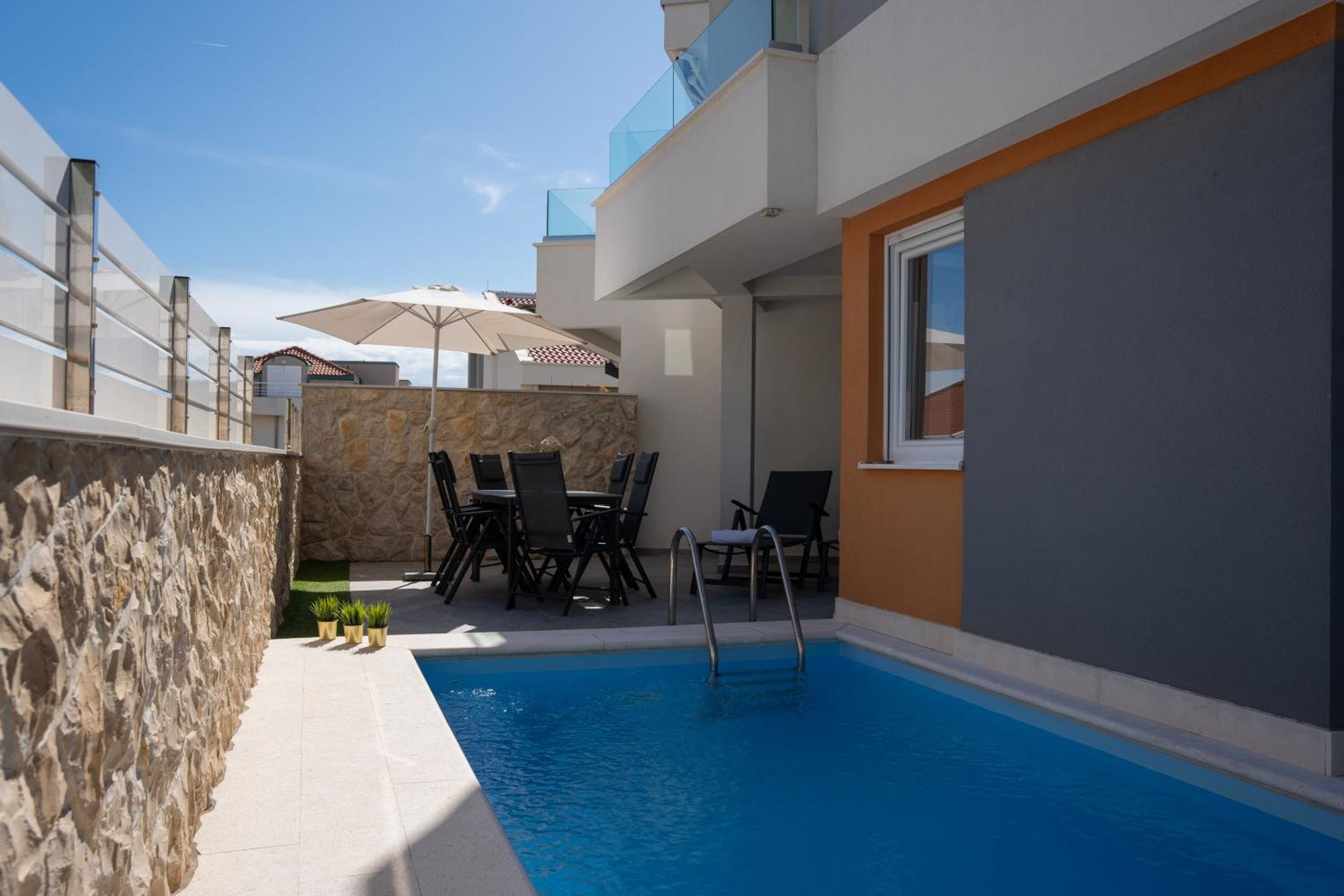 Apartment Funtastic With Private Pool Novalja Exterior photo