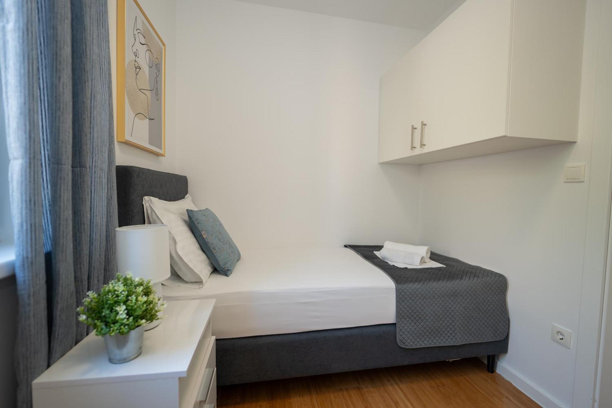 Apartment Funtastic With Private Pool Novalja Exterior photo